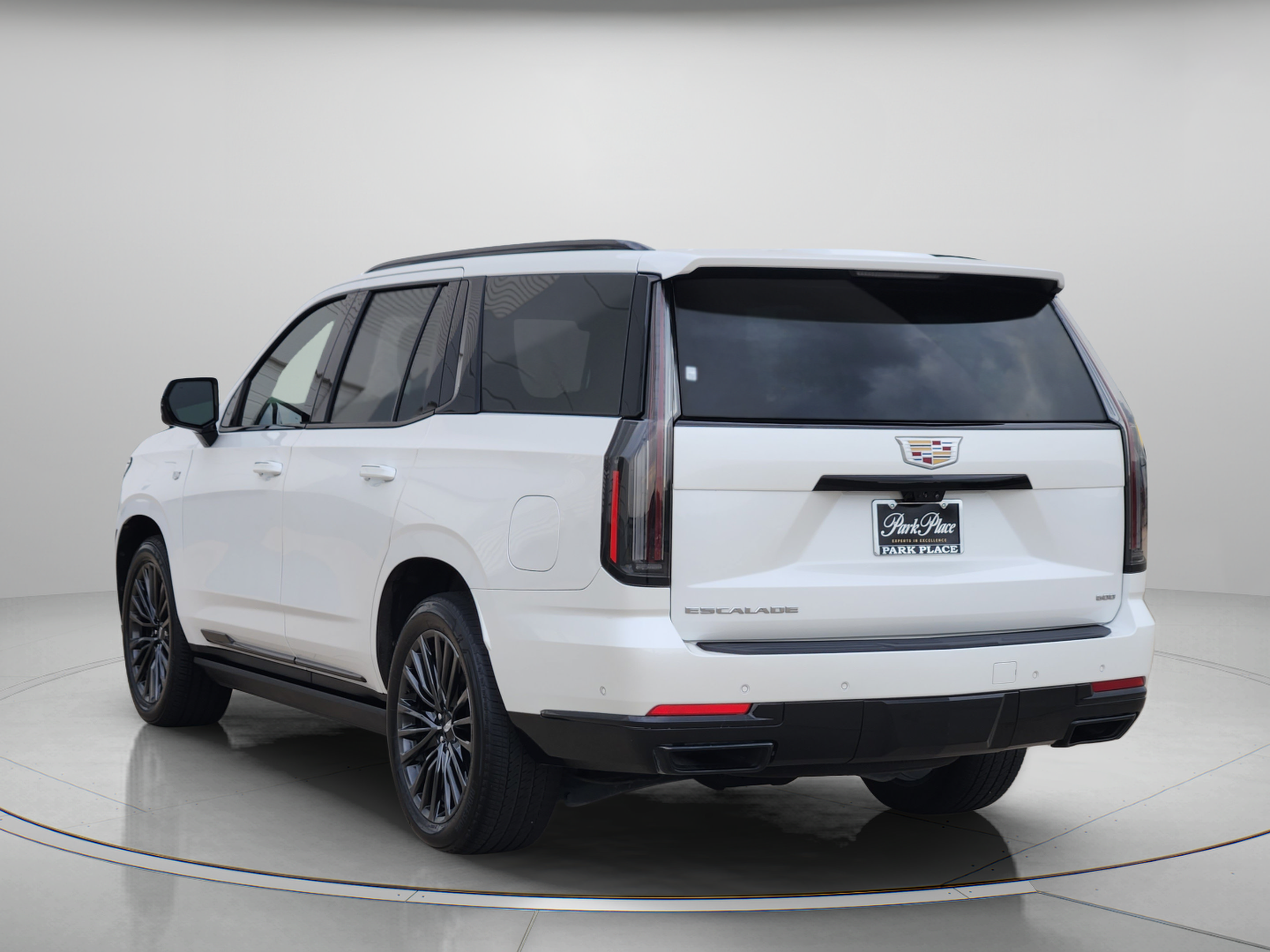 Used 2025 Cadillac Escalade Sport Platinum AWD/4WD image 3