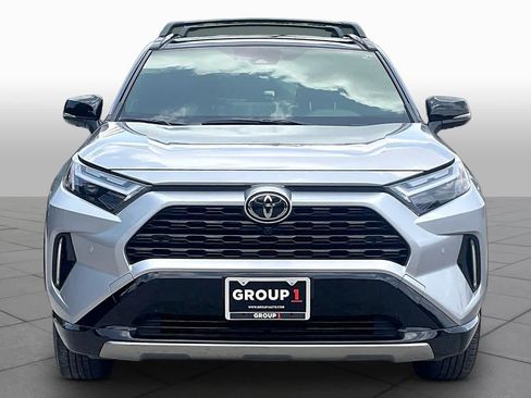 Used 2025 Toyota RAV4 XSE w/ Advanced Technology Package AWD/4WD image 4