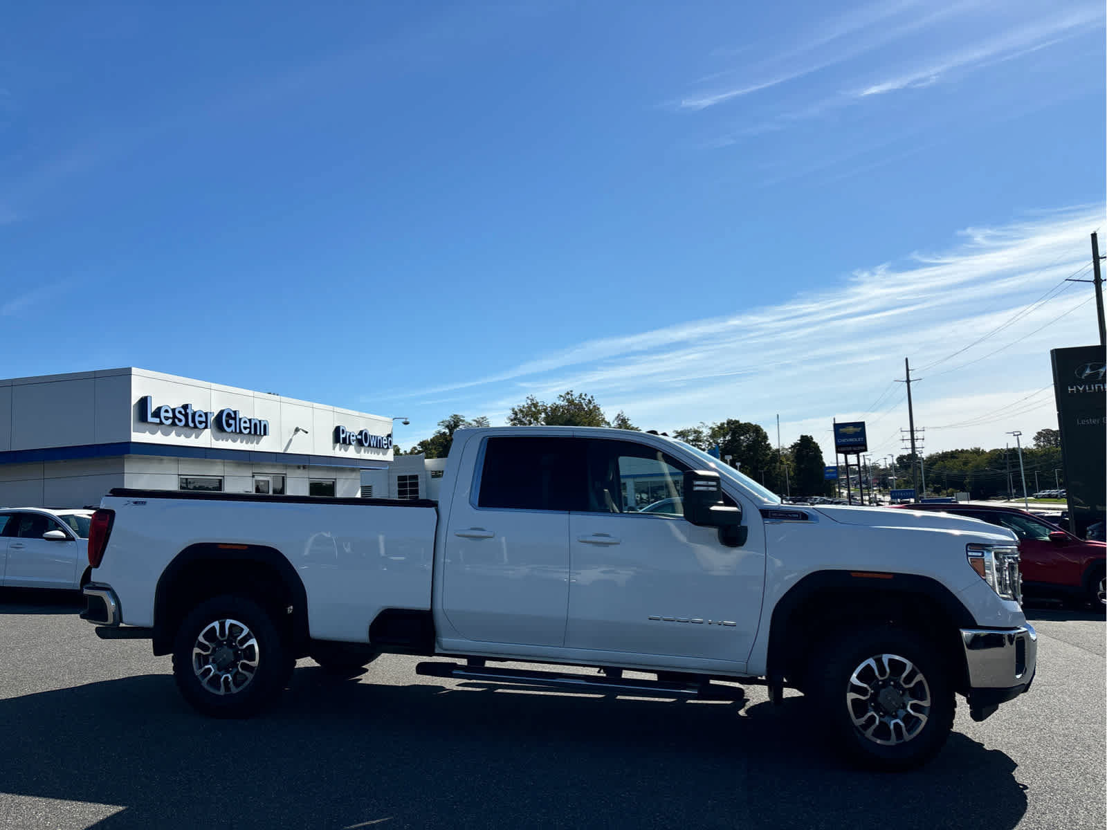 Used 2022 GMC Sierra 2500 SLE w/ SLE Convenience Package AWD/4WD image 3