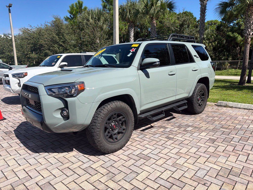 Used 2023 Toyota 4Runner TRD Off-Road Premium w/ Moonroof Package AWD/4WD image 5