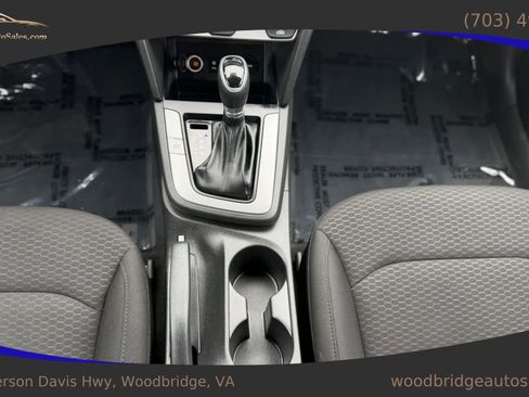 Used 2019 Hyundai Elantra SE w/ Cargo Package FWD image 27
