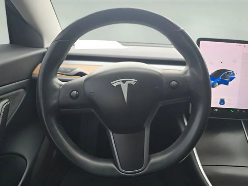 Used 2018 Tesla Model 3 Long Range image 13