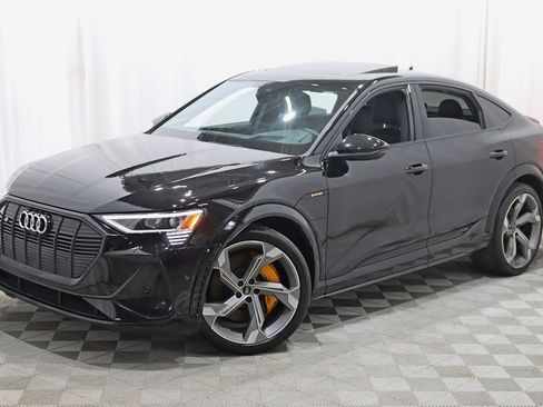 Used 2022 Audi e-tron S Prestige w/ Prestige Package image 7