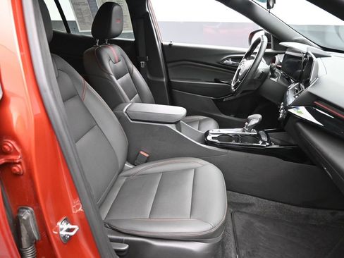 Certified 2024 Chevrolet Trax RS w/ Sunroof Package image 7