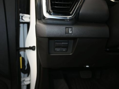 Used 2025 GMC Canyon Elevation w/ Convenience Package RWD image 12