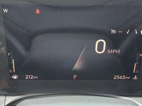 Used 2025 Buick Envista Preferred w/ Convenience I Package image 14