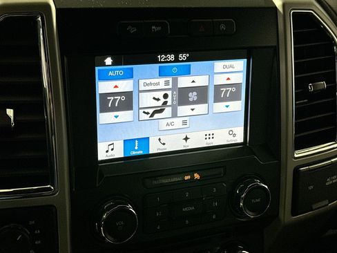 Used 2017 Ford F150 Lariat image 25