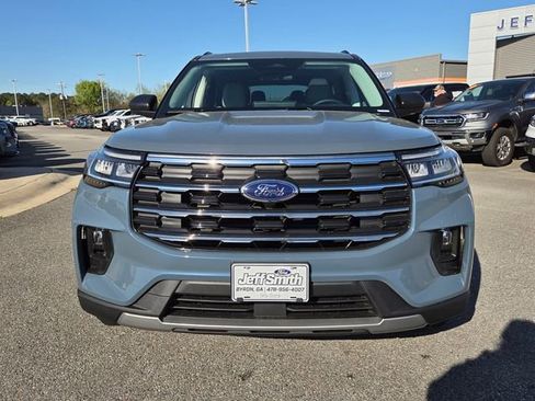 New 2026 Ford Explorer Active w/ Active Comfort Package image 2