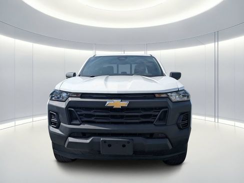 Used 2025 Chevrolet Colorado W/T RWD image 9