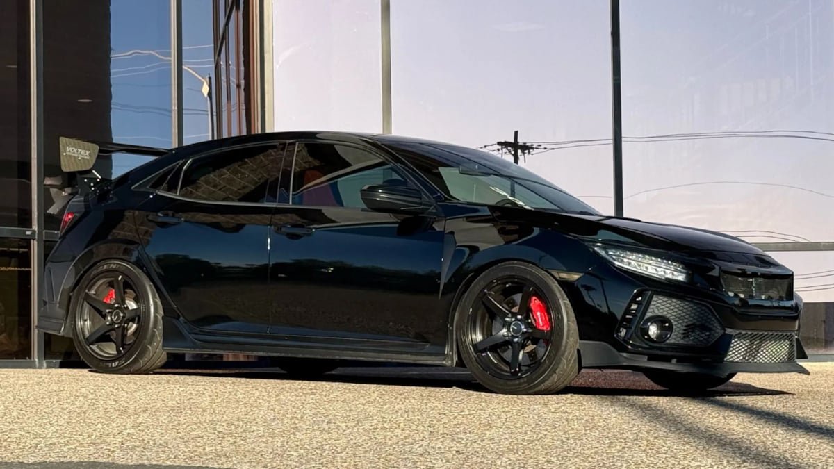 Used 2017 Honda Civic Type R image 19