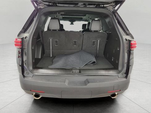Used 2023 Chevrolet Traverse LT w/ LT Premium Package image 17