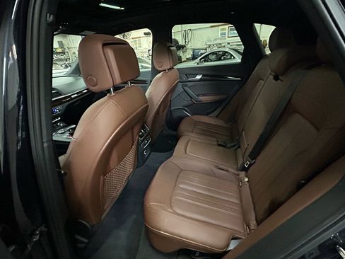 Used 2019 Audi Q5 2.0T Premium w/ Convenience Package image 19