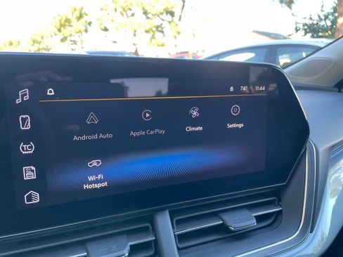 Used 2025 Chevrolet Trax LT image 21