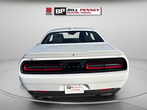 Used 2022 Dodge Challenger GT image 7