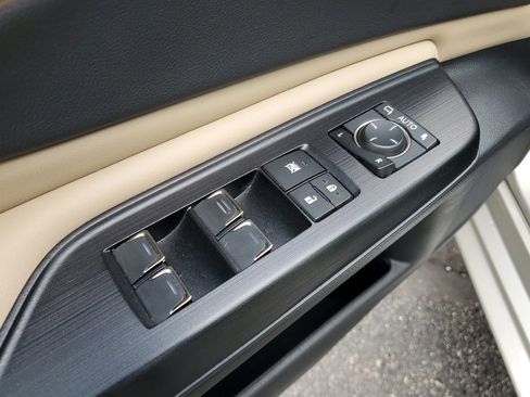 Used 2021 Lexus ES 250 w/ Premium Package image 22