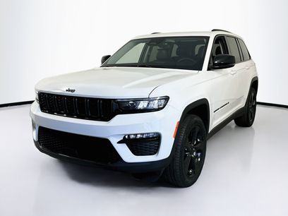 Used 2023 Jeep Grand Cherokee Limited w/ Black Appearance Package
