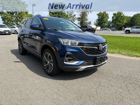 Used 2023 Buick Encore GX Select AWD/4WD image 2