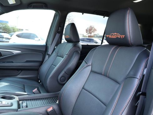 Used 2023 Honda Passport TrailSport image 11