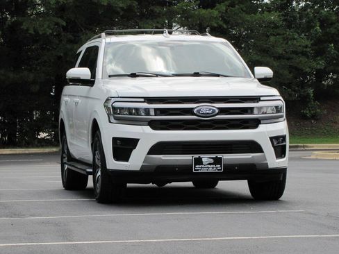 Used 2022 Ford Expedition XLT RWD image 8