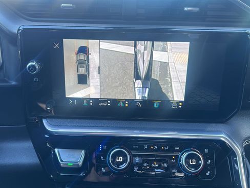 Used 2023 GMC Sierra 1500 Denali w/ Technology Package AWD/4WD image 16