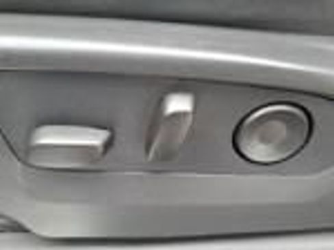 Used 2025 Chevrolet Silverado 1500 LT AWD/4WD image 13