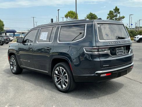 Used 2023 Jeep Grand Wagoneer Series III AWD/4WD image 5