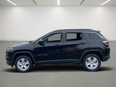 Used 2022 Jeep Compass Latitude w/ Convenience Group image 3