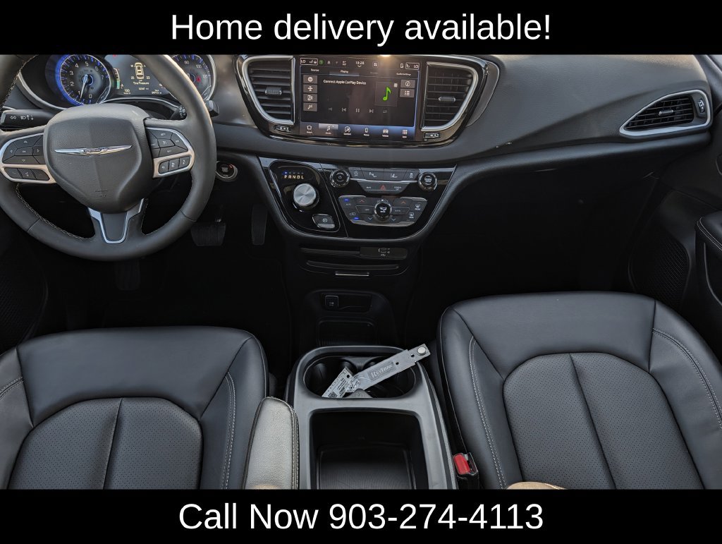 Used 2026 Chrysler Pacifica Select FWD image 13