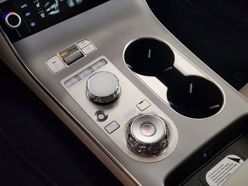New 2026 Genesis GV70 2.5T Advanced AWD/4WD image 14