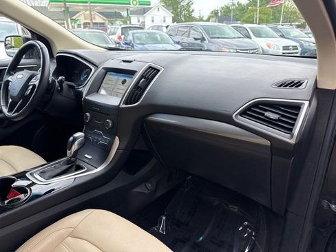 Used 2017 Ford Edge SEL w/ Equipment Group 201A AWD/4WD image 17