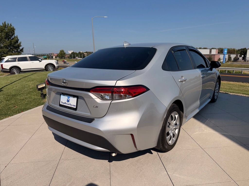 Used 2021 Toyota Corolla LE FWD image 8