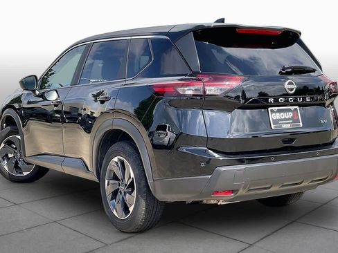 Used 2024 Nissan Rogue SV FWD image 11