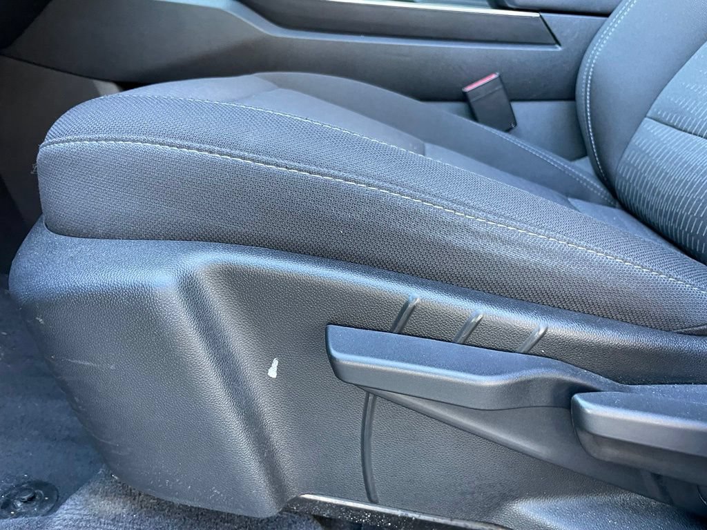 Used 2025 Chevrolet Equinox LT FWD image 10