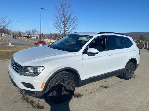 Used 2018 Volkswagen Tiguan S image 5