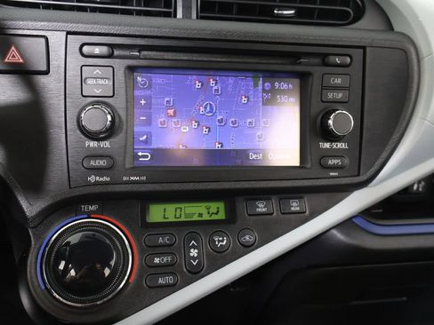 Used 2012 Toyota Prius C image 26