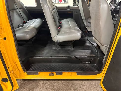 Used 2009 Ford E-150 and Econoline 150 Wagon image 27