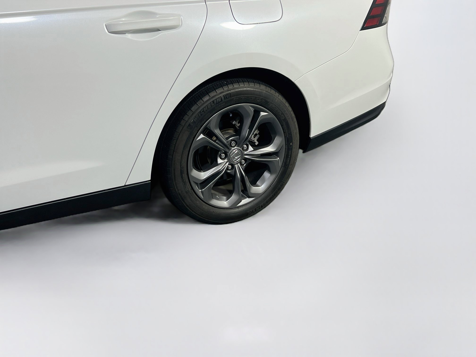 Used 2023 Honda Accord EX image 30