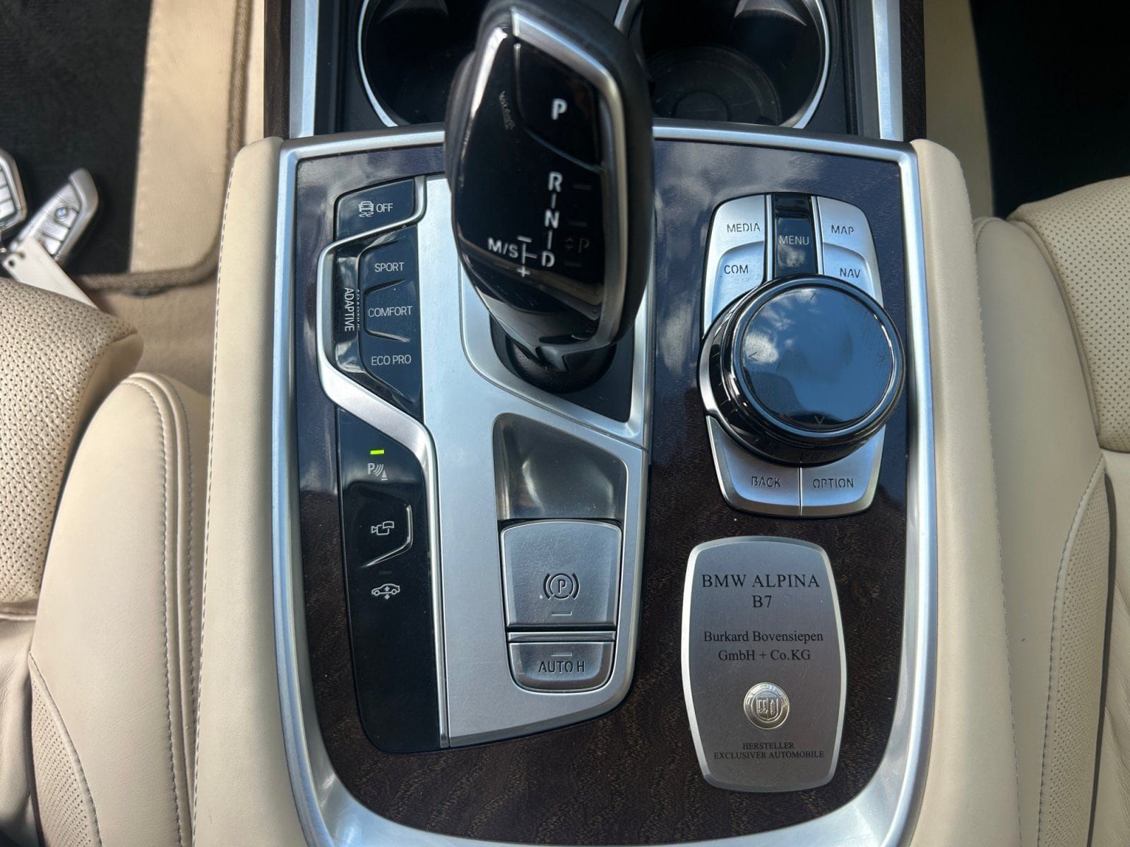 Used 2017 BMW 750i xDrive AWD/4WD image 24