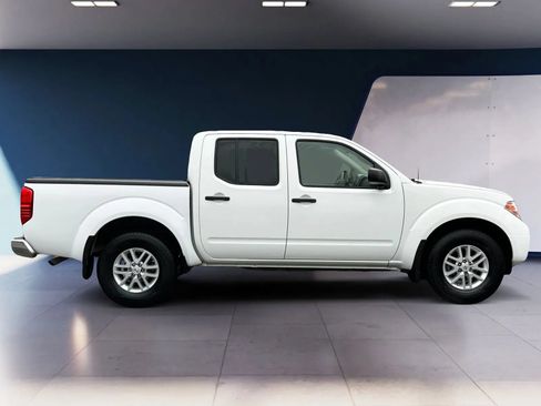 Used 2018 Nissan Frontier SV AWD/4WD image 6