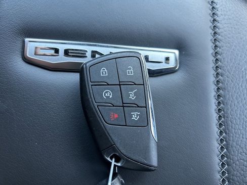 Used 2025 GMC Yukon Denali image 32