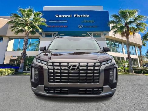 Used 2024 Hyundai Palisade Calligraphy FWD image 3