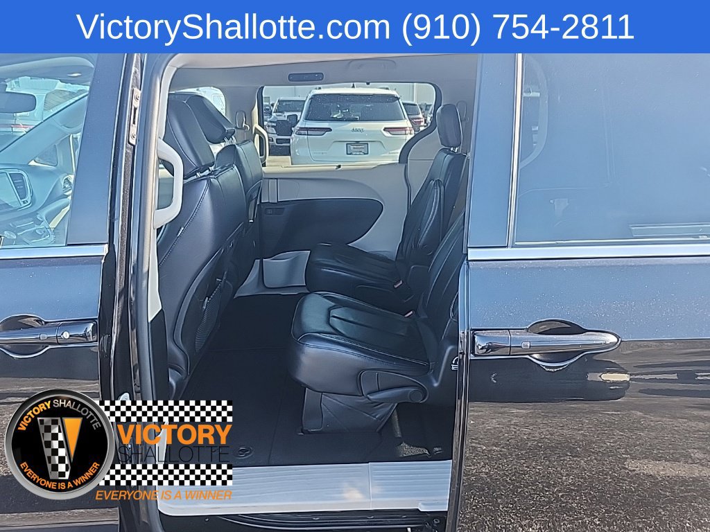 Certified 2022 Chrysler Pacifica Touring-L FWD image 23