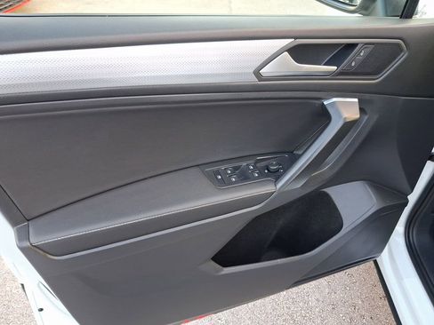 Used 2022 Volkswagen Tiguan S image 15