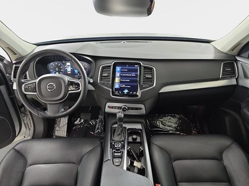 Used 2017 Volvo XC90 T6 Momentum w/ Vision Package AWD/4WD image 14