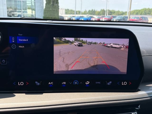 Used 2026 Chevrolet Traverse LT AWD/4WD image 24