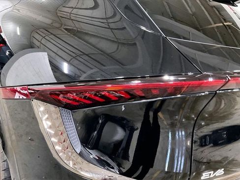 Used 2023 Kia EV6 GT image 27