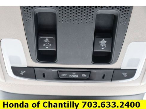 Certified 2025 Honda Pilot Touring image 20