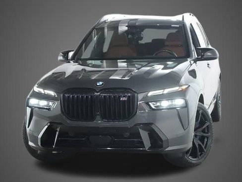Used 2024 BMW X7 M60i w/ Executive Package AWD/4WD image 3