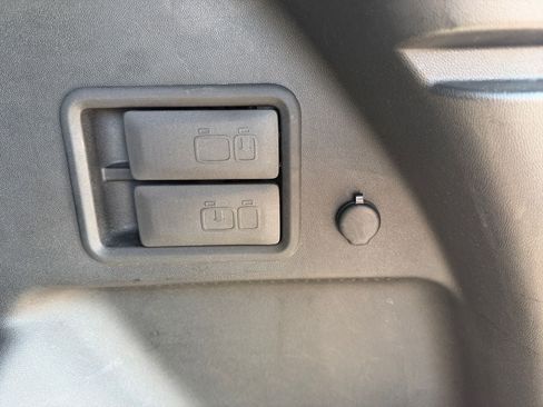Used 2021 Chevrolet Equinox LT AWD/4WD image 33