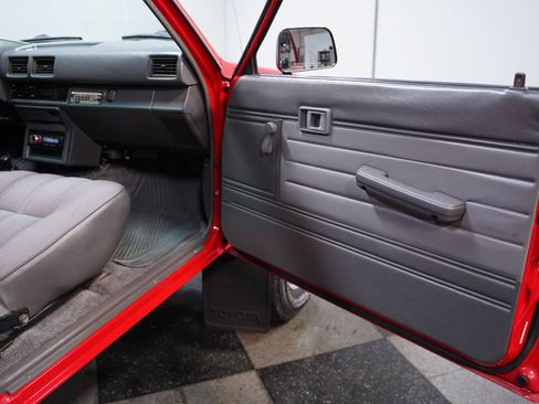 Used 1988 Toyota Pickup 4x4 Regular Cab image 40